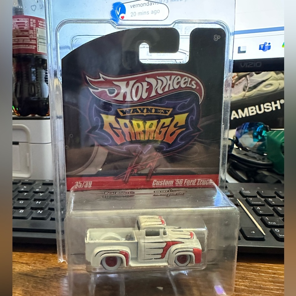 Hot Wheels 2009 Wayne’s Garage #35 39 Custom 56 Ford Truck Real Riders NEW - Picture 2 of 6